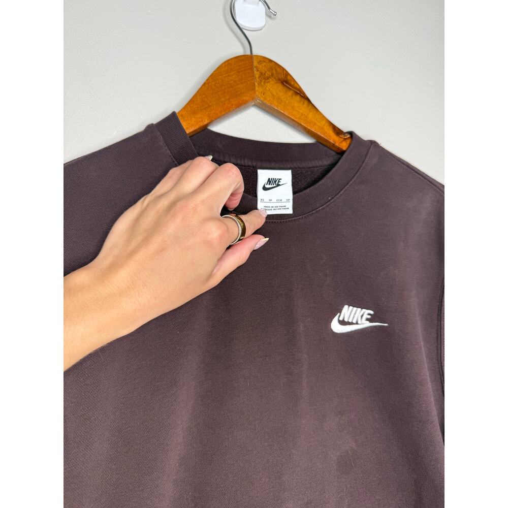 Nike Brown Crewneck Sweatshirt XS | Minimal Swoosh Pullover | Cozy Neutral Basic - Picture 4 of 5